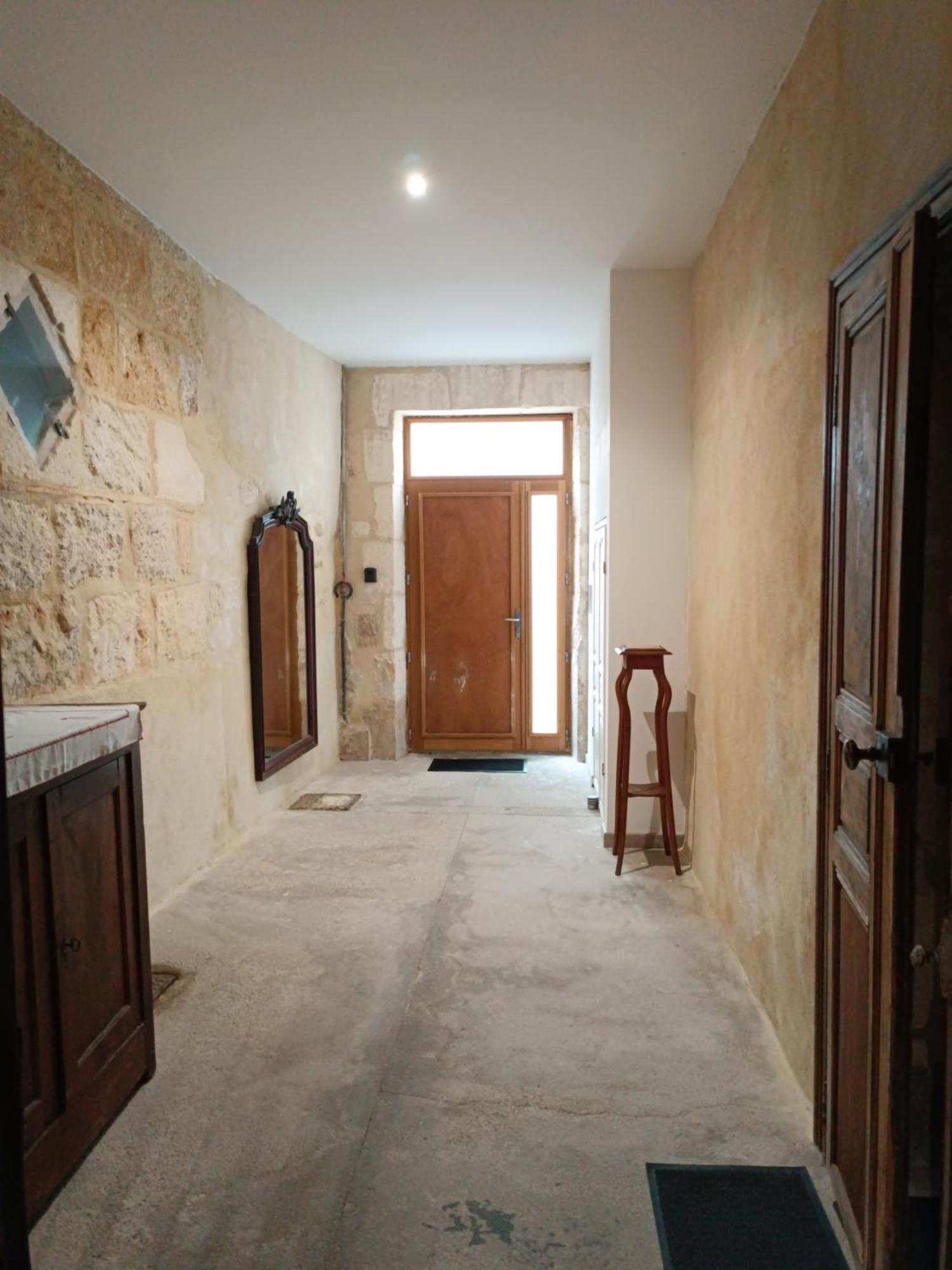 Dans Maison De Maitre, Appartement Independant. Montfrin Bagian luar foto